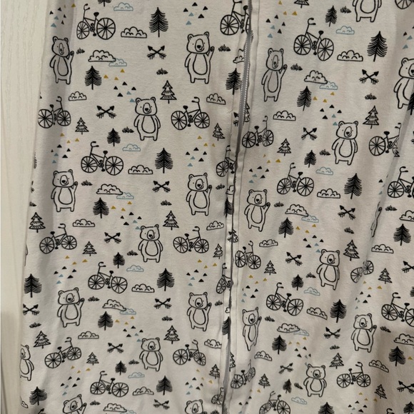 Halo  SleepSack with Black and White design - Picture 6 of 6